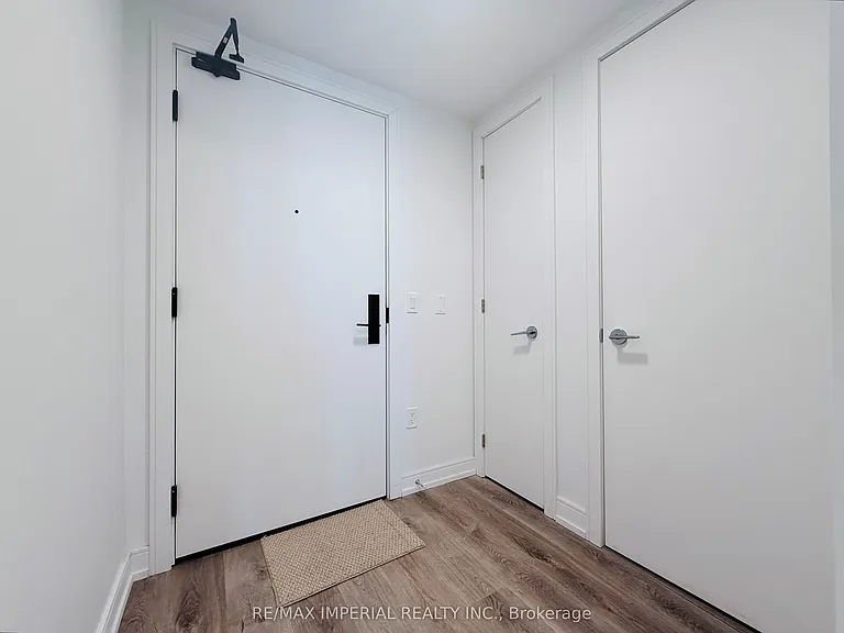 1 Jarvis St #816 — Photo 3