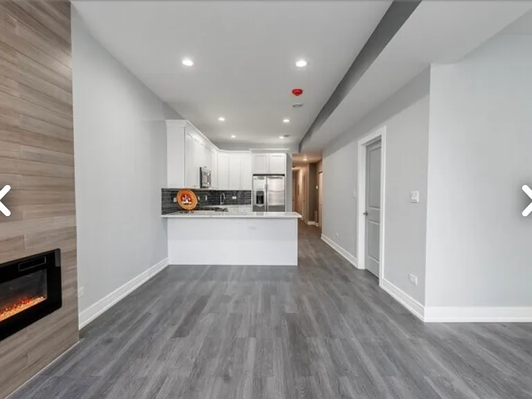 1028 S Oakley Blvd — Photo 4