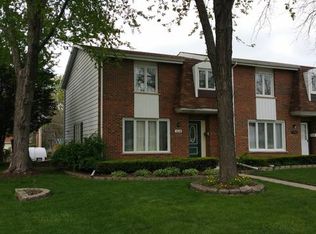 1118 63rd St, Downers Grove, IL 60516