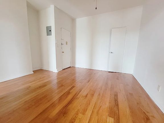 3rd image of 353 Broadway APT 4R