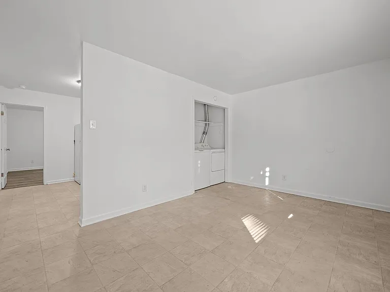 1605 N Roxboro St — Photo 24