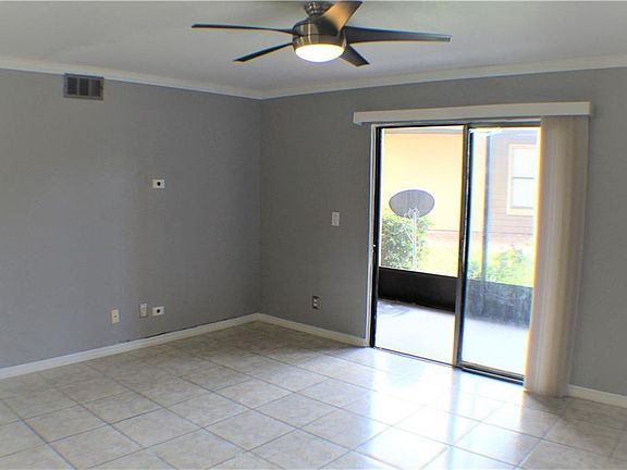 2nd image of 2102 Cascades Blvd Unit 102