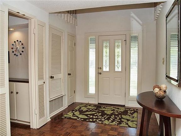 5th image of 709 Knollwood Dr