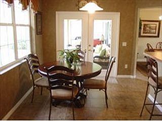 3rd image of 4615 SE 35th Pl