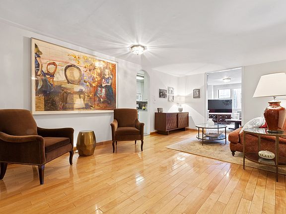 2nd image of 215 E 80th St APT 6H