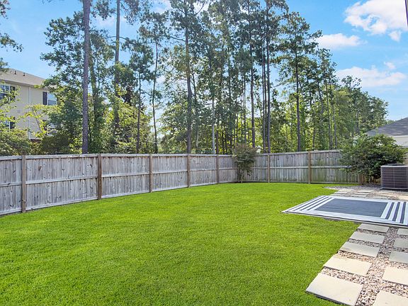 3rd image of 240 Sweet Cherry Ln