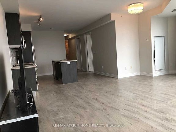 3rd image of 388 Yonge St #7216