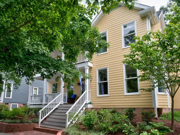 305 Edgewater Cir, Chapel Hill, NC 27516