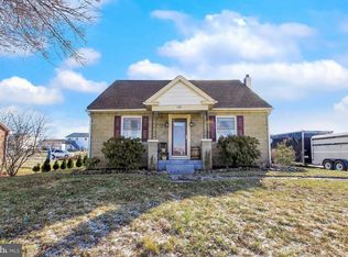 128 4th St, Biglerville, PA 17307