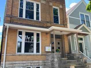 3829 N Marshfield Ave #1R, Chicago, IL 60613