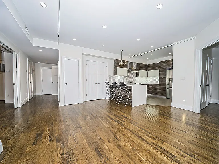 120 S 2nd St #3A — Photo 1