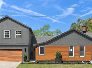 201 S Lake Ave, Spring Lake, MI 49456