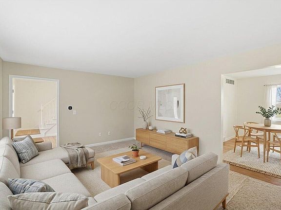 3rd image of 12815 Fox Run Ct S