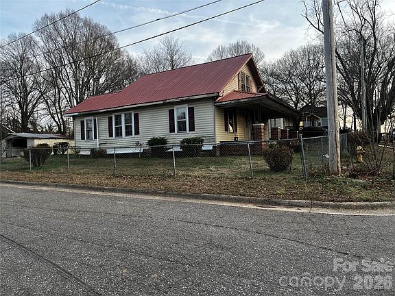 5th image of 901 8th St