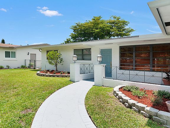 2nd image of 11020 NW 15th St