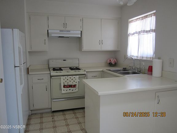 5th image of 1851 Sandalwood Dr