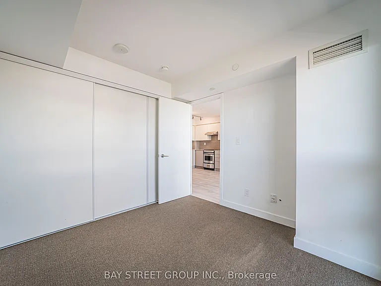 160 Flemington Rd #1020 — Photo 44