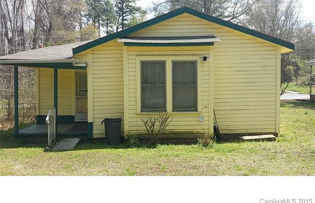 2nd image of 502 White Store Rd