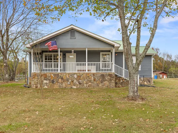 36 Fletcher Rd, Tunnel Hill, GA 30755