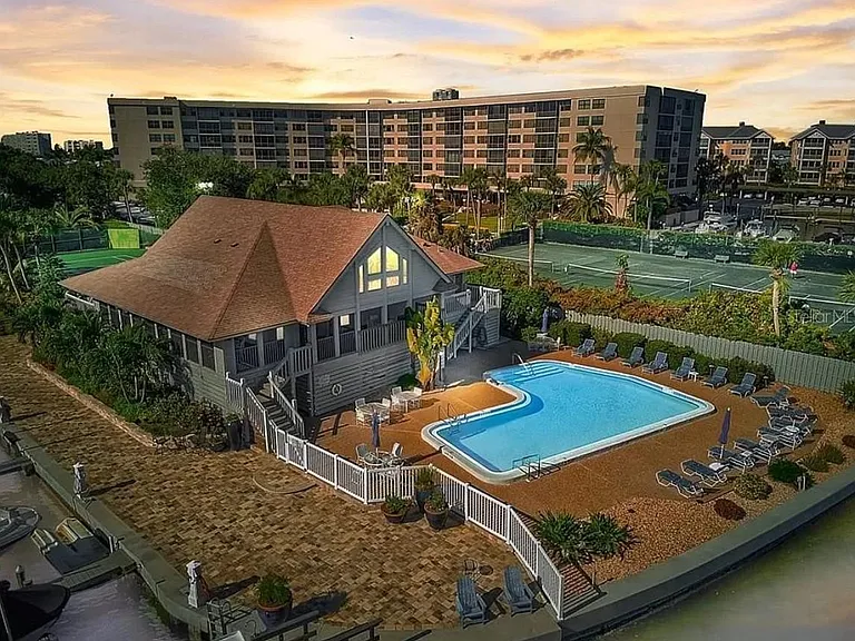 Boca Siesta clubhouse and pool
