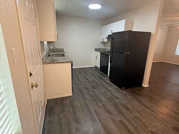 5th image of 1082 Memory Ln