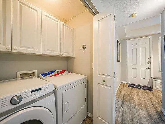 4th image of 5117 Melbourne St #B-4204