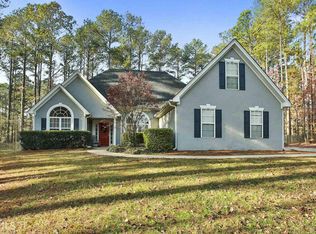 40 Line Creek Ln, Sharpsburg, GA 30277