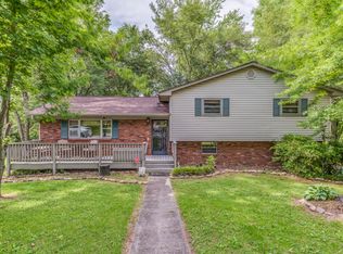 10401 Grovedale Dr, Knoxville, TN 37922