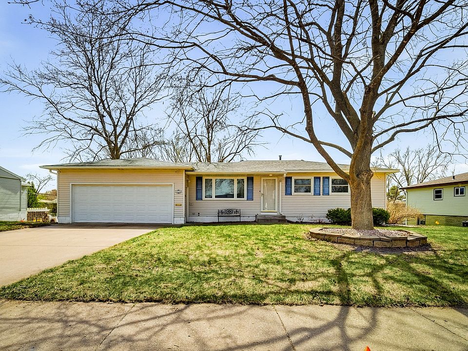 1st image of 2535 Hayden Avenue