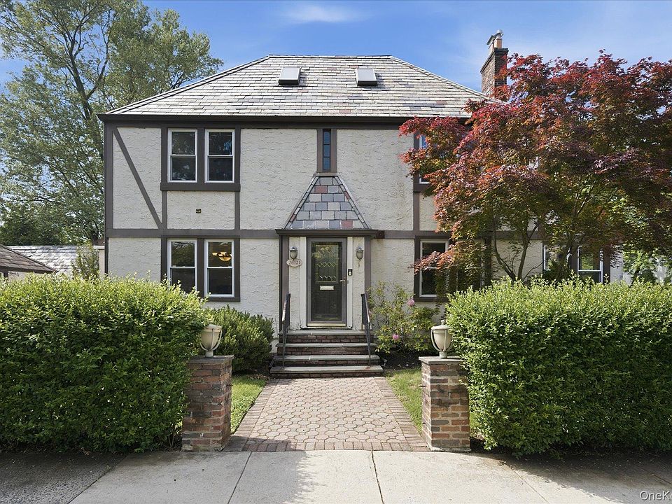 1st image of 261-21 Pembroke Avenue