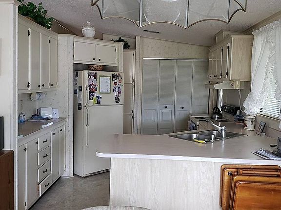 2nd image of 1252 La Paloma Dr