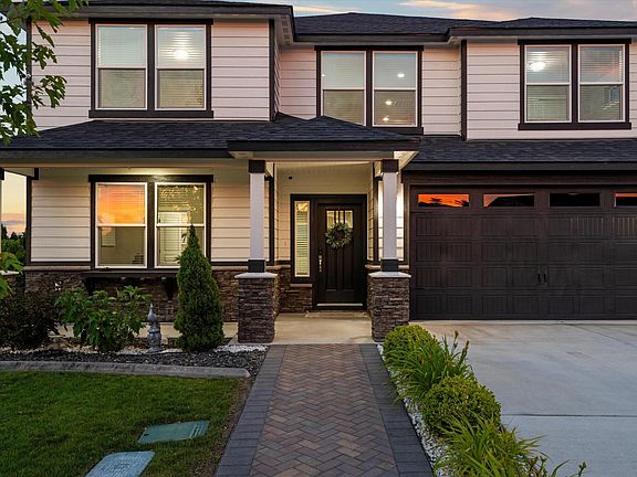 2nd image of 3409 Colombard Ln