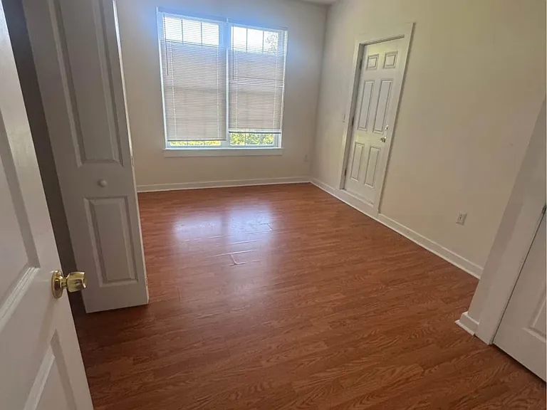 1409 W Thompson St #B — Photo 12
