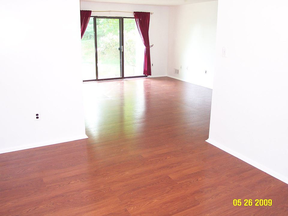 2nd image of 91 Crabapple Ln Unit 91