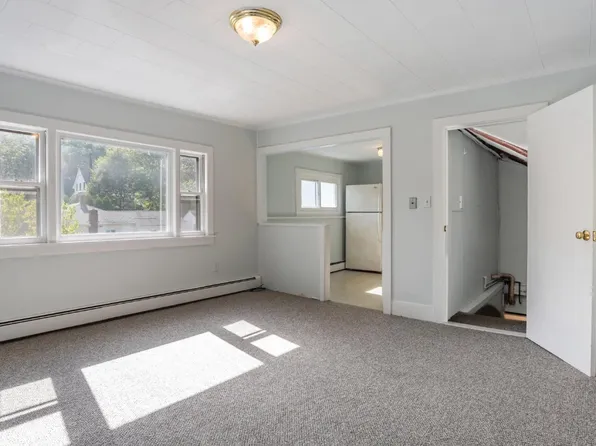 216 Middle Rd #2, Falmouth, ME 04105