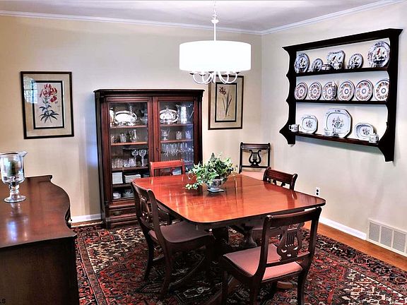 5th image of 1101 Berry Dr