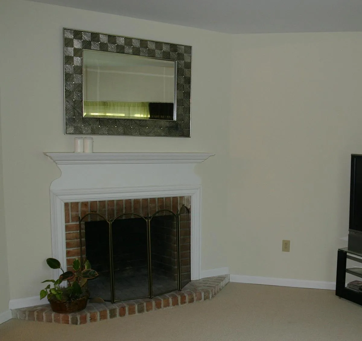 3 bed, 2.5 bath, 1650 sqft, $2,150 — Photo 2