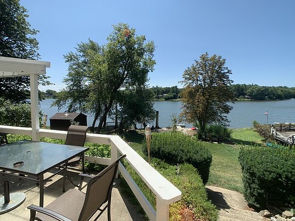 4th image of 81 Hilltop Dr