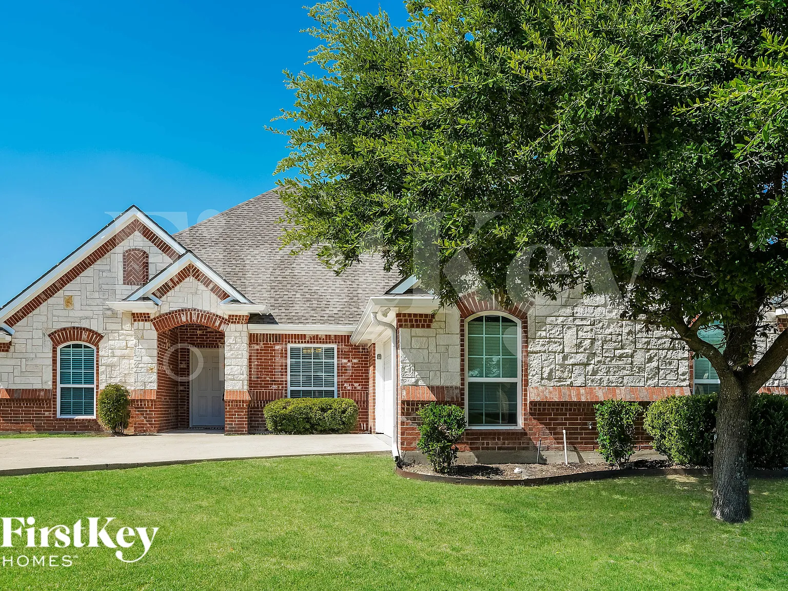 4 bed, 3.0 bath, 2245 sqft, $2,550 — Photo 1