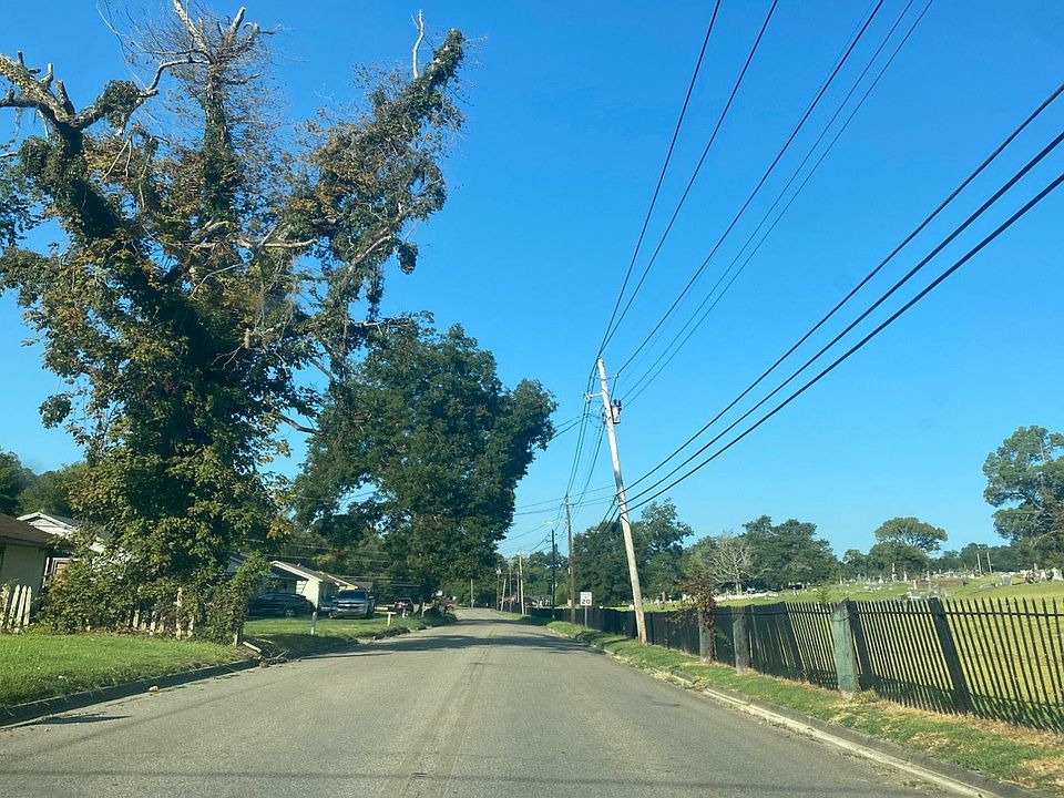 2nd image of 2007 Sky Farm Ave