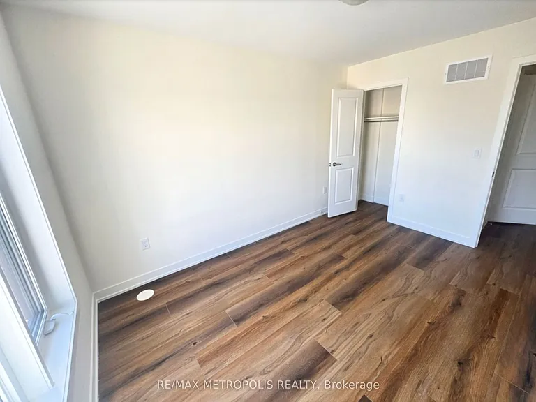 1695 Dersan St — Photo 20