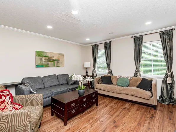 4735 Government St APT 216, Baton Rouge, LA 70806