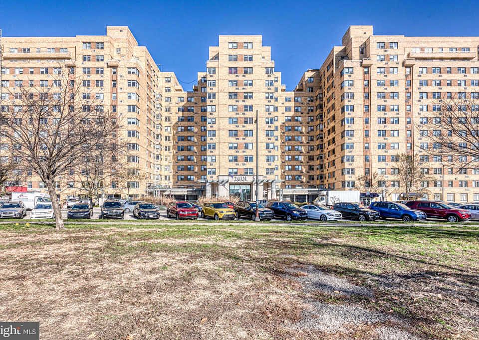 1st image of 2601 Pennsylvania Ave APT 1033