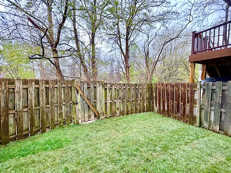 1803 Staley Manor Dr — Photo 52