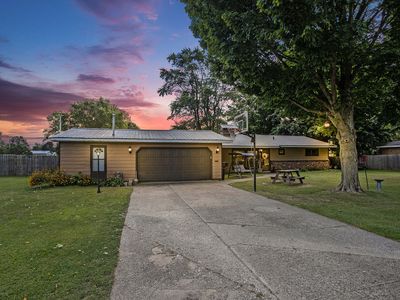 460 E Clinton St, Constantine, MI, 49042