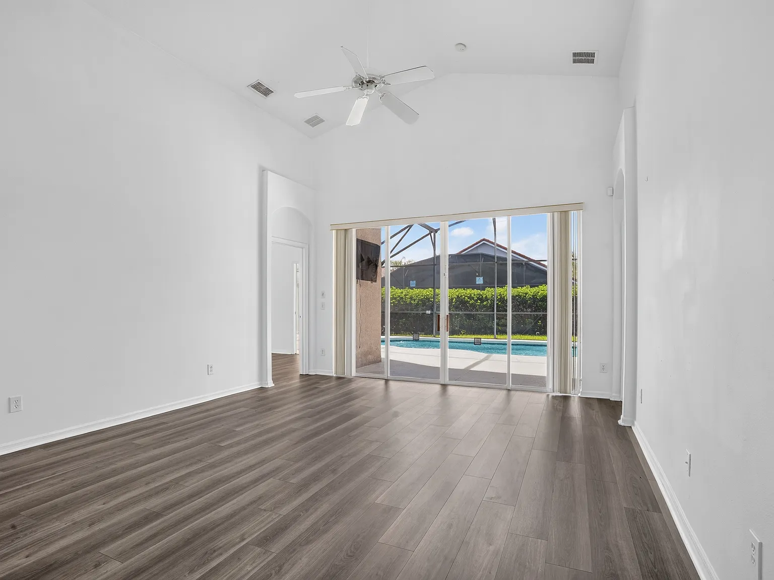 1058 Tuscan Hills Boulevard - 1 — Photo 4