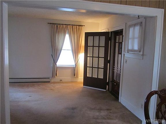 4th image of 600 Linden Ave
