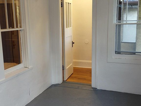 3rd image of 874 Dayton Ave