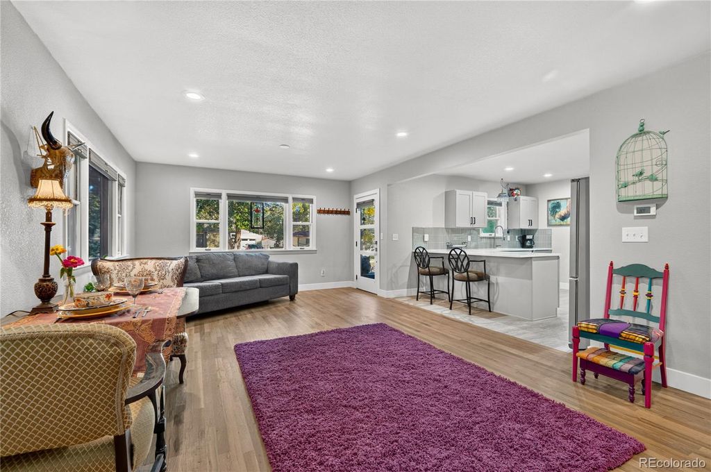 1004 W 8th Street