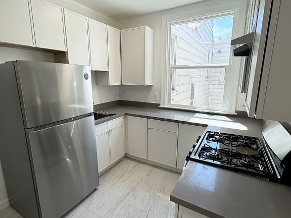 5th image of 535 Broderick St #7